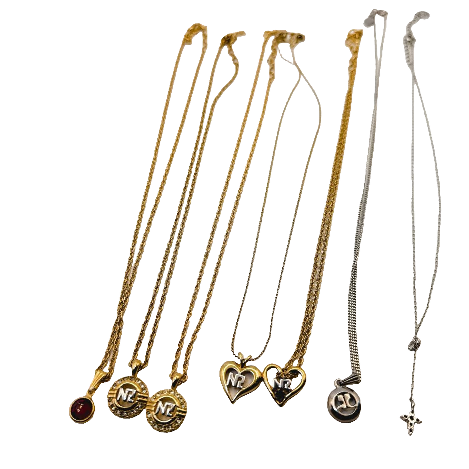 LOT DE 7 COLLIERS Nina Ricci & Courrèges (vendu à l'unité en live)