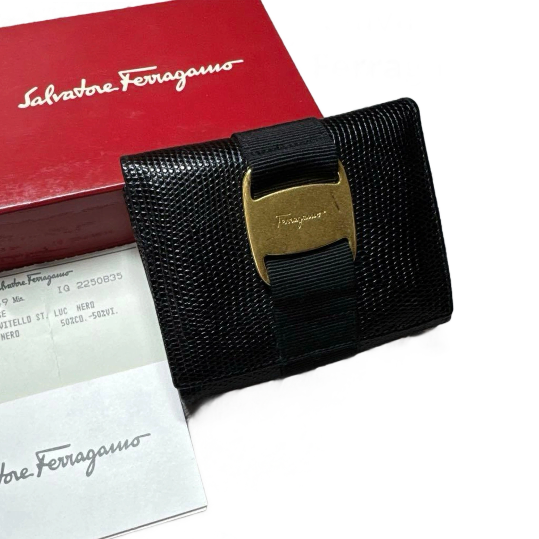 FERRAGAMO Porte-monnaie noir cuir grainé avec boite/facture
