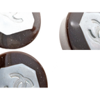 CHANEL Boucles d'oreilles 99P gravé, Coco Mark, plastique marron et argent