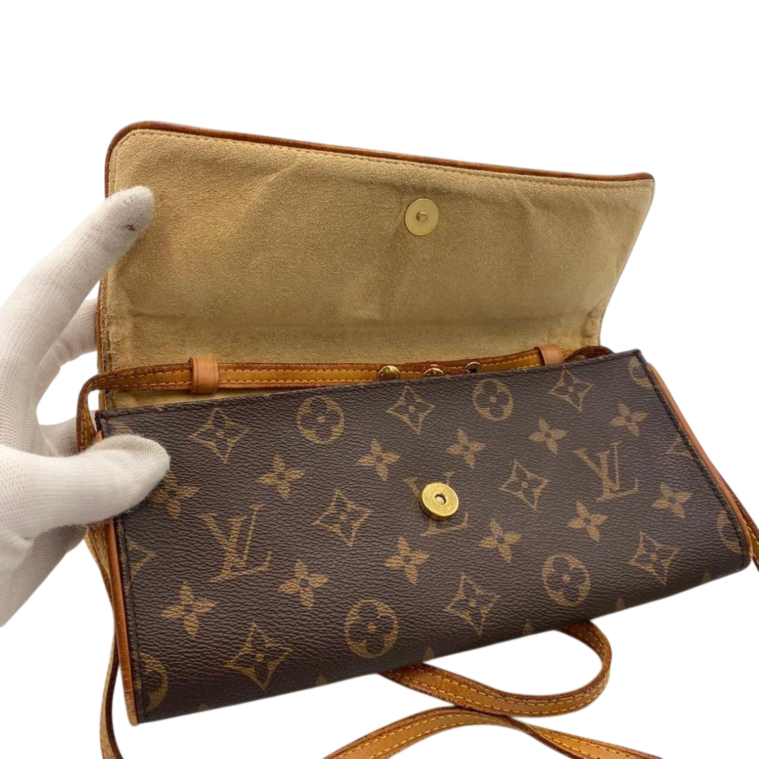 LOUIS VUITTON Monogram Wallet on Chain Pochette