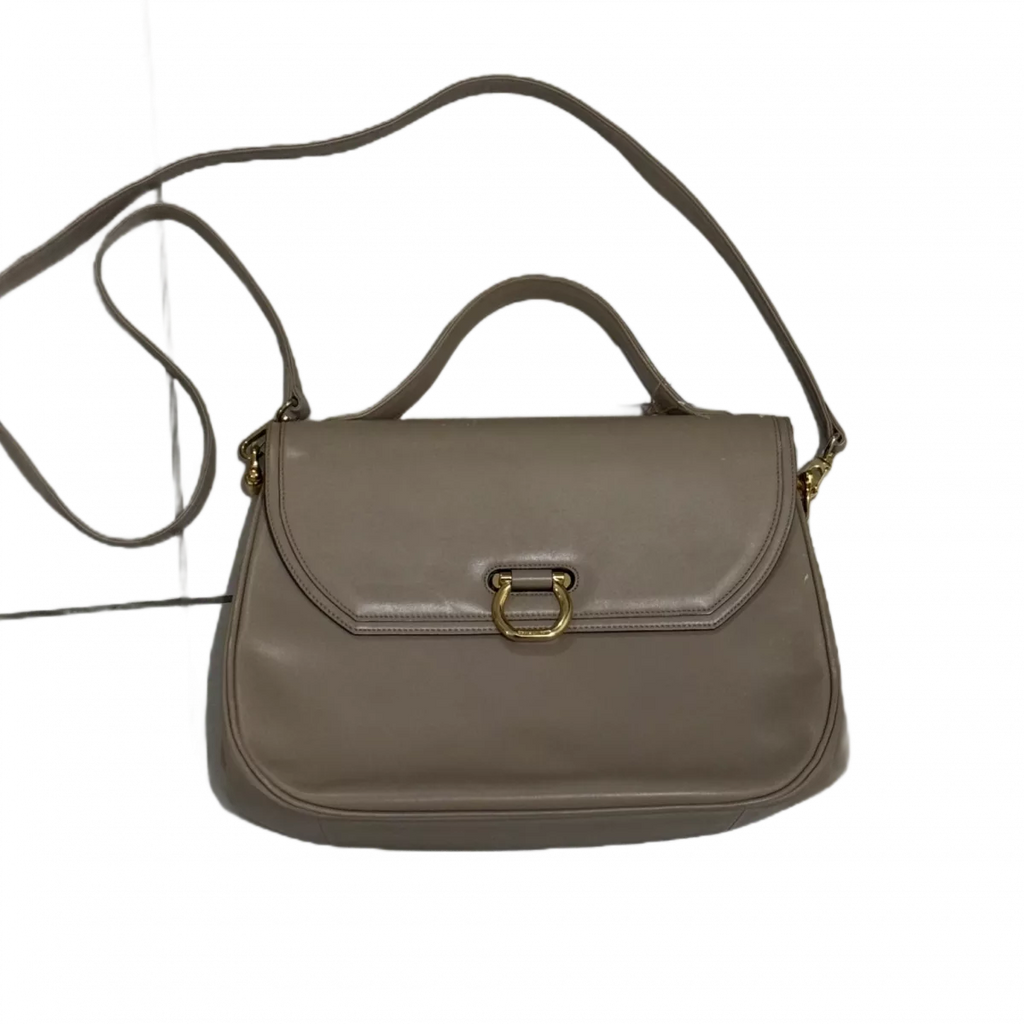 PIERRE BALMAIN SAC BANDOULIERE BEIGE ET ANNEAU DORE