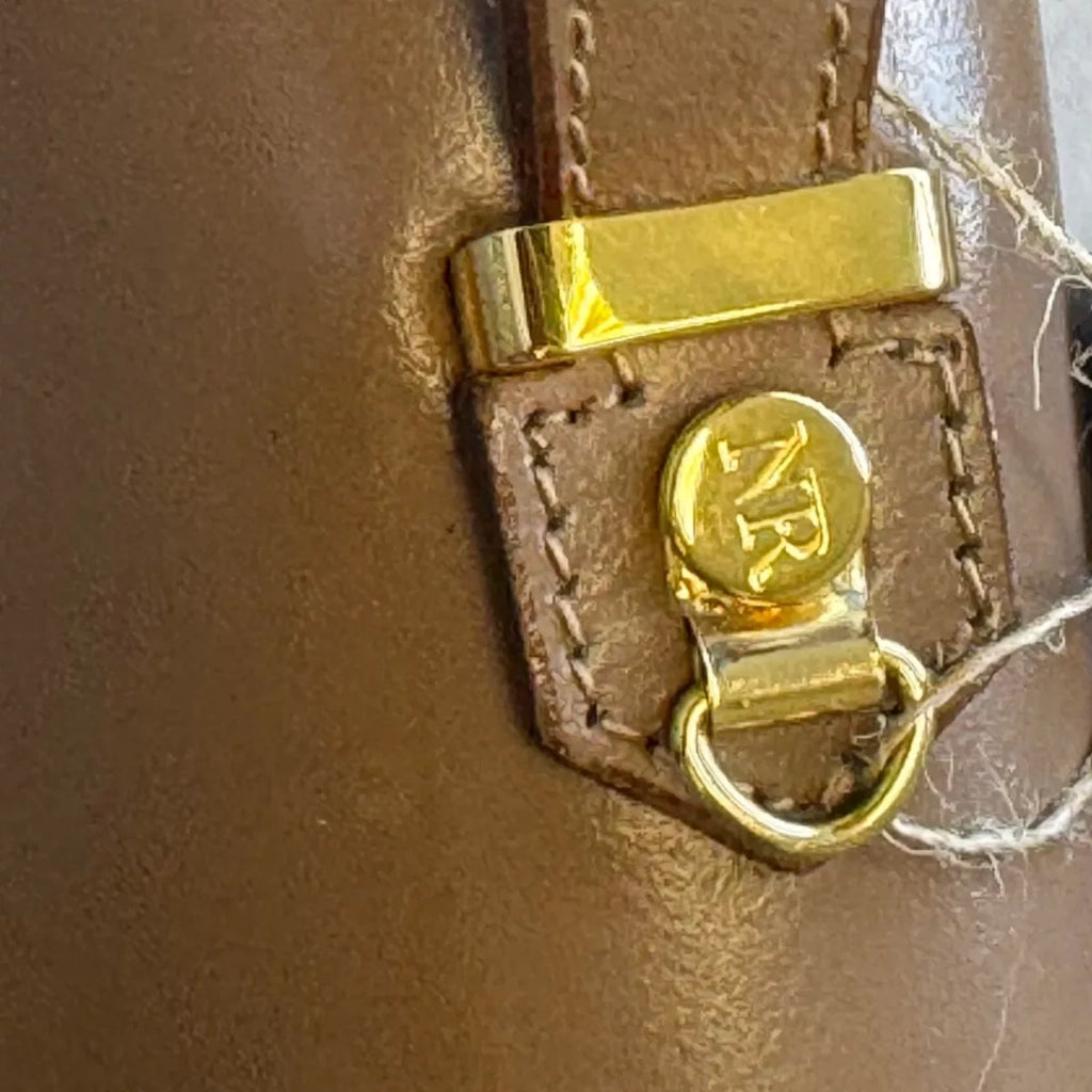 NINA RICCI Sac bandoulière taupe et bijouterie doré avec bandoulière et dustbag
