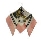 HERMÈS Paris Carré de soie 90x90 Brides de Gala rose saumon fond blanc