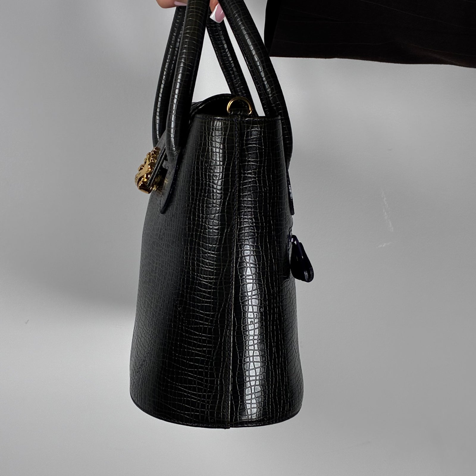Ungaro Paris black lizard-effect grained leather bucket bag