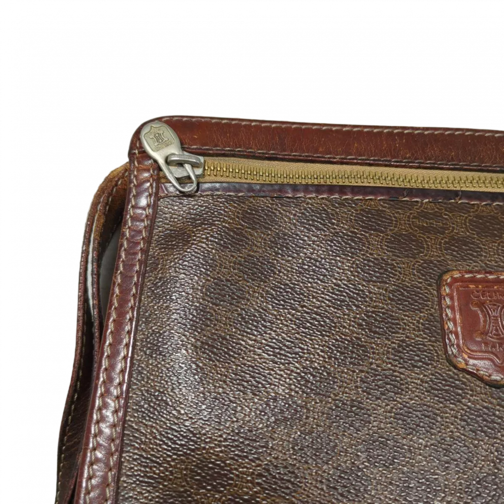 CELINE Pochette Celine en cuir PVC Macadam PM