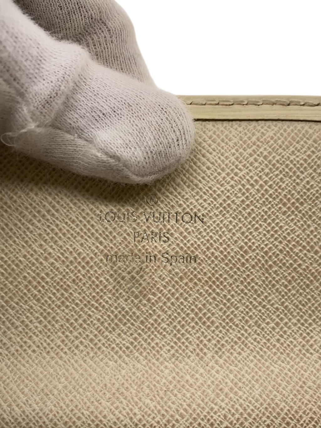 LOUIS VUITTON Portefeuille long Sarah cuir Épi beige quincaillerie dorée