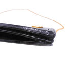 PIERRE CARDIN Pochette soirée cuir noir lisse chaîne dorée logo PC