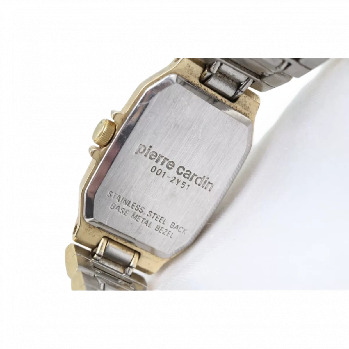 PIERRE CARDIN Montre-bracelet Pierre Cardin, en état de marche, pile remplacée
