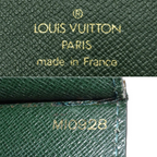 LOUIS VUITTON Porte-document LV Moscova vert taiga épicéa