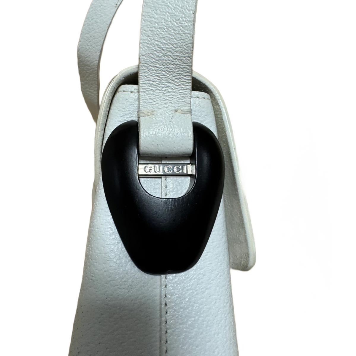 GUCCI Sac besace Gucci cuir blanc grainé bandoulière ajustable