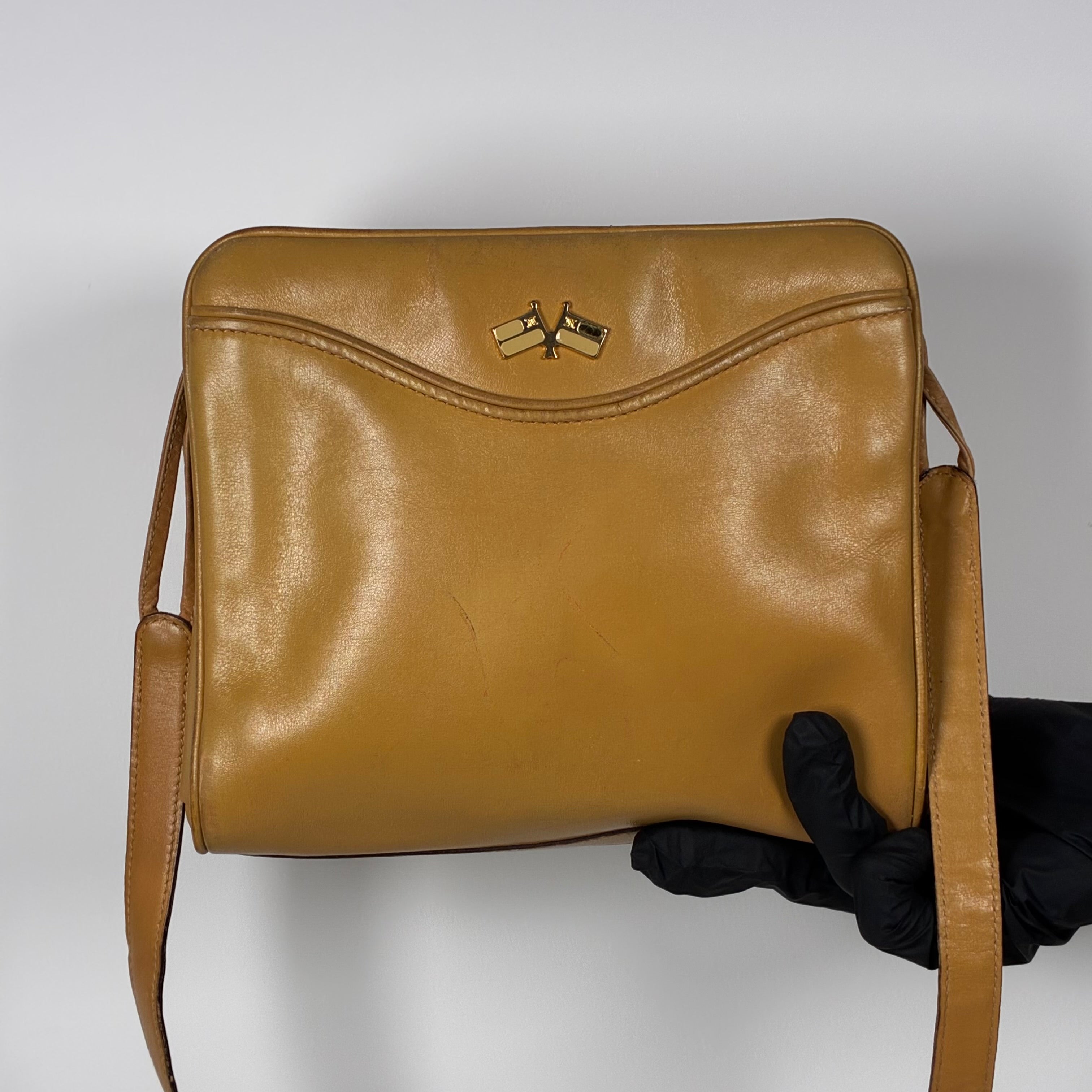 Céline Sac Bandoulière Triomphe Flag en cuir camel