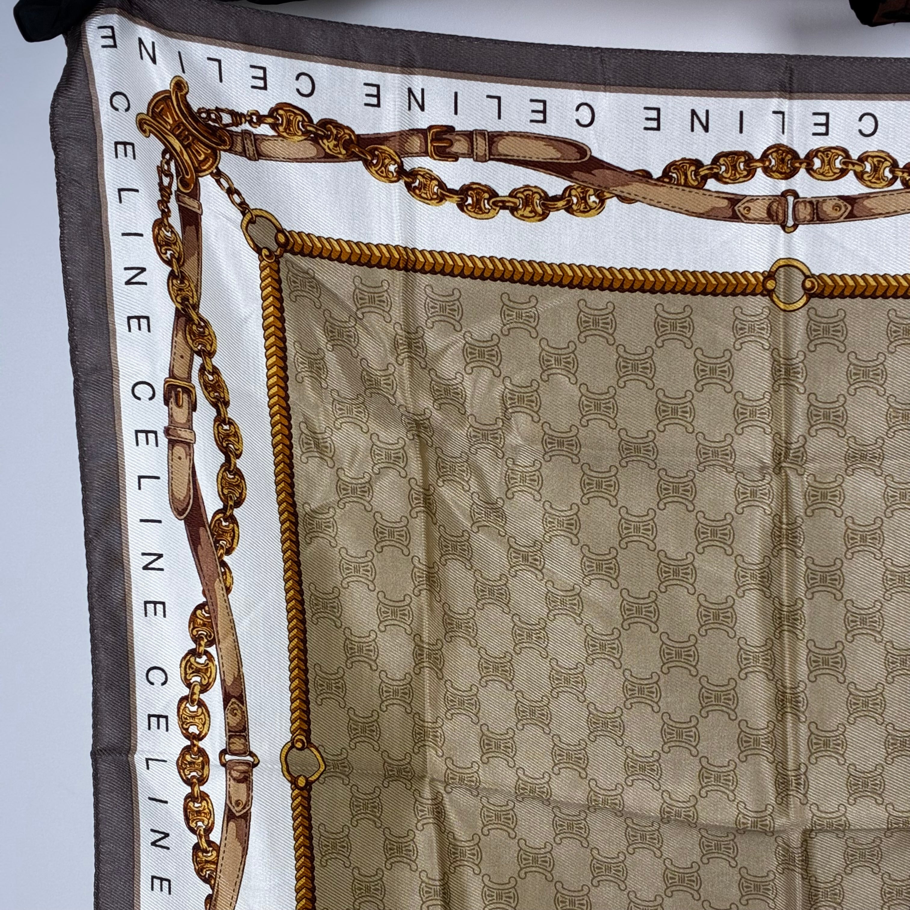 Céline Foulard Carré à motif chaînes et monogramme 58X58cm