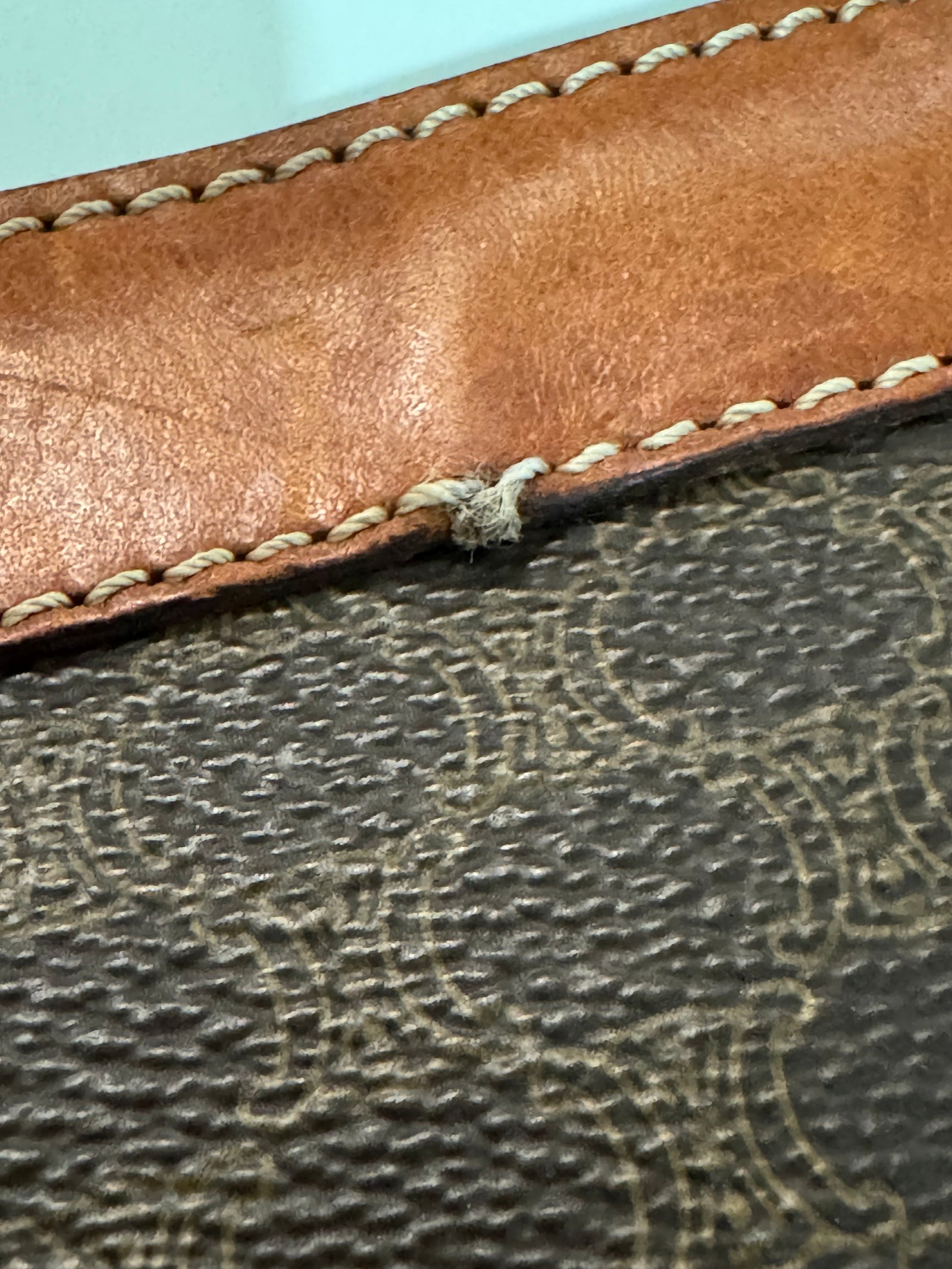 Céline Pochette macadam GM 2 compartiment