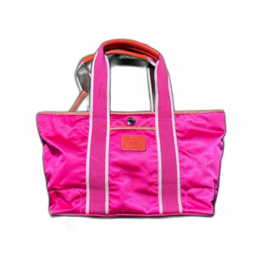 COACH Sac cabas Coach est un modèle Hamptons Weekend en nylon rose vif