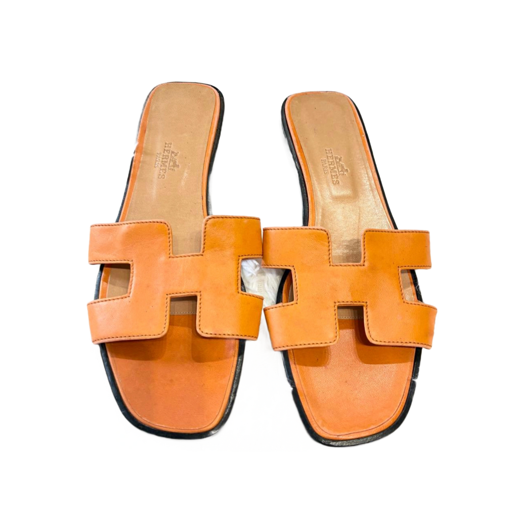 HERMÈS Sandales en cuir Oran à logo H, pointure 38, orange
