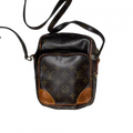 LOUIS VUITTON Amazone PM petite besace carrée, poche avant, bandoulière ajustable