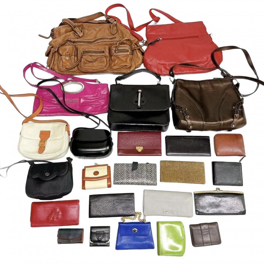 LOTX24 sacs et portefeuilles multimarque de luxe chloé,courreges,givenchyect (à l'unité)
