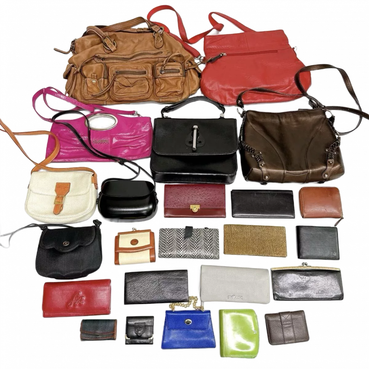 LOTX24 sacs et portefeuilles multimarque de luxe chloé,courreges,givenchyect (à l'unité)