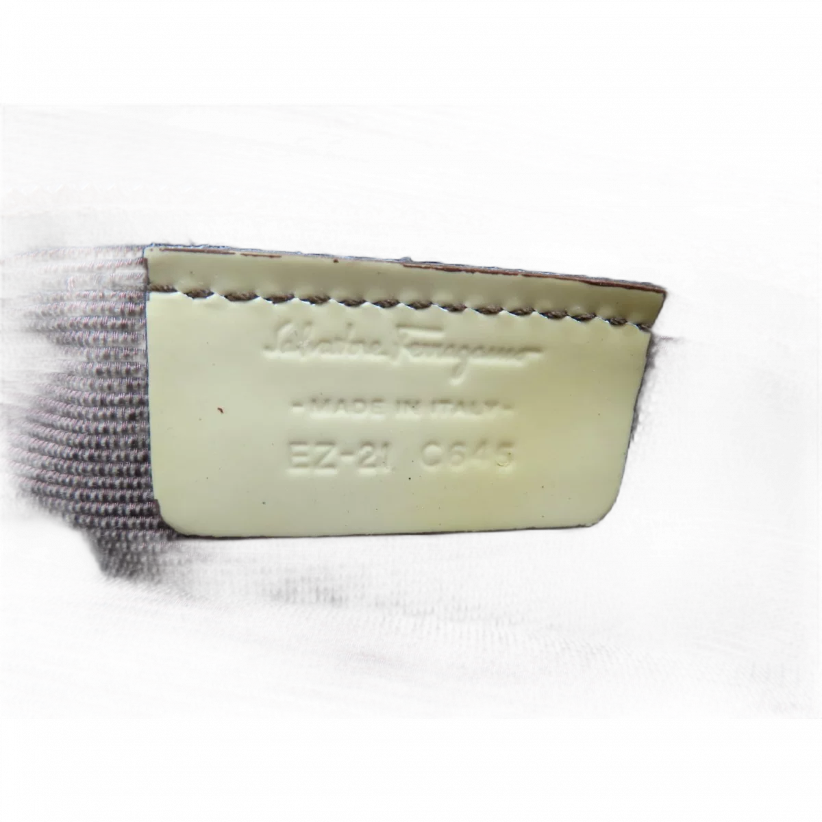 FERRAGAMO Sac cabas Salvatore Ferragamo Ruban Vara en cuir de veau