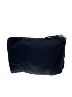PRADA Milano Pochette nylon Re-Nylon noir plaque triangle argentée
